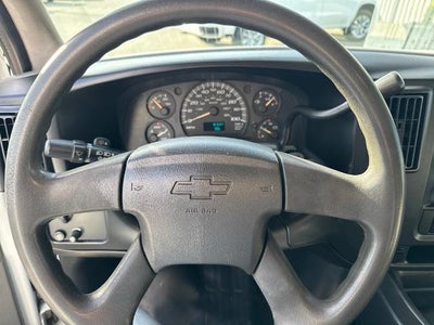 2005 Chevrolet Express Commercial Cutaway C7L