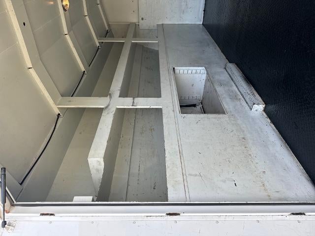 2005 Chevrolet Express Commercial Cutaway C7L