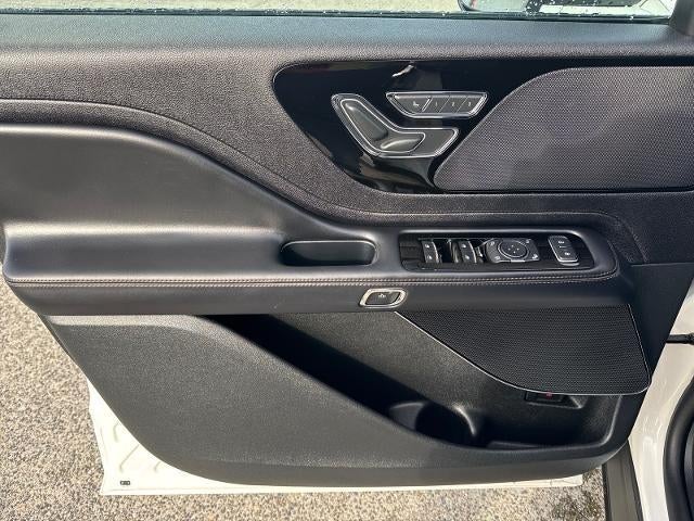 2022 Lincoln Aviator Standard